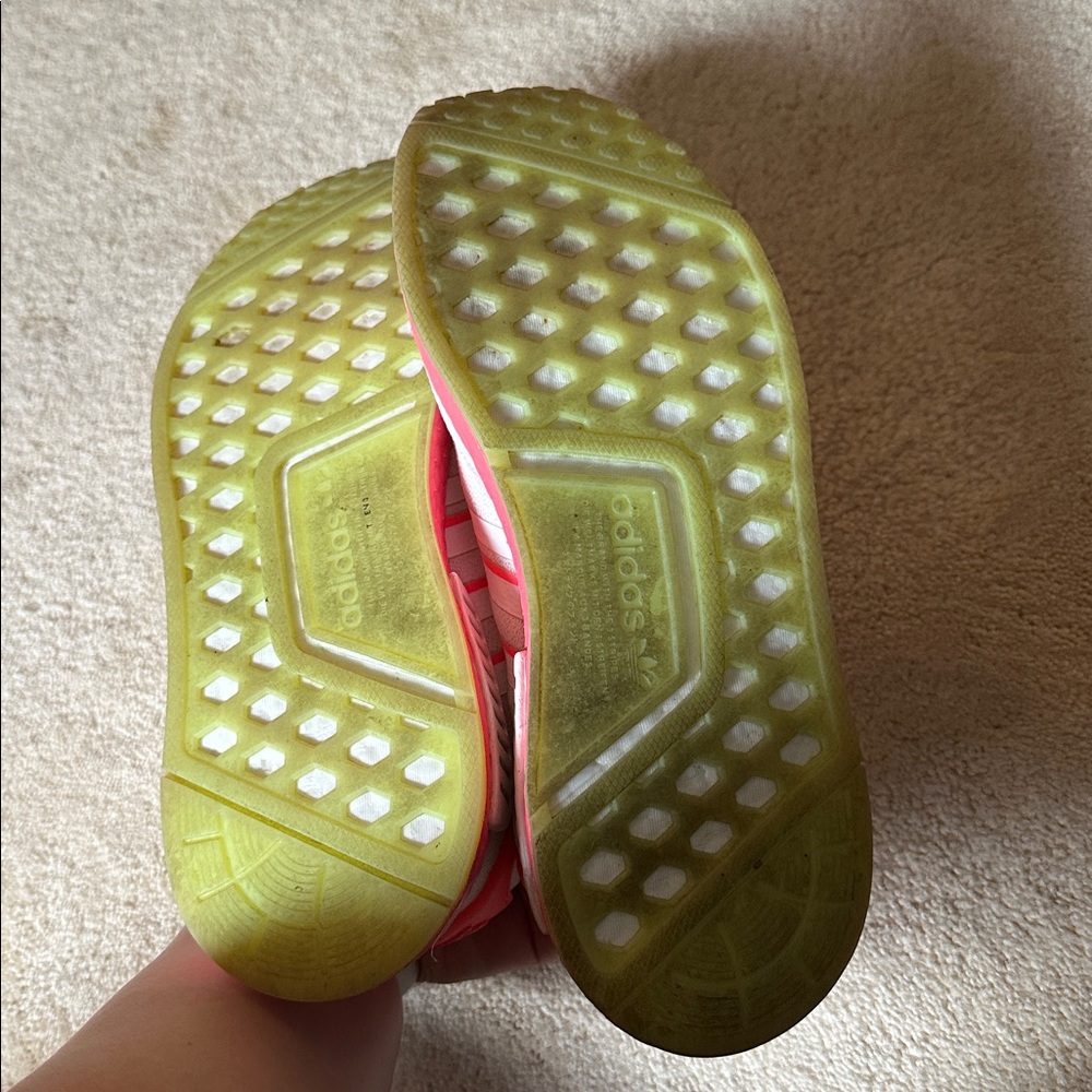 Adidas NMD R1 - Picture 6 of 8